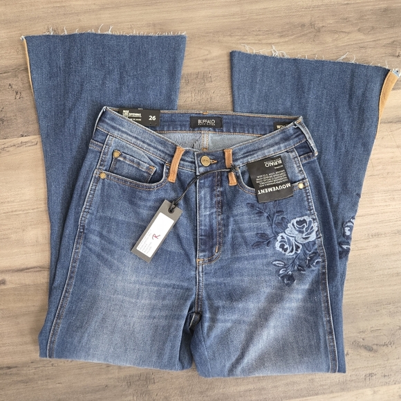 NWT - Buffalo David Bitton High Rise Leg Opening Embroidered Jeans 26 - Picture 3 of 15